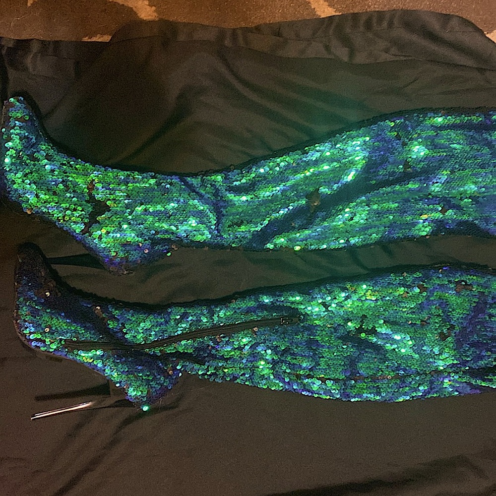 High heel boots
